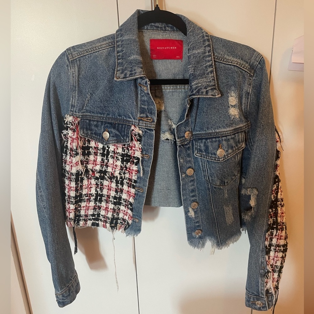 Cropped denim jacket